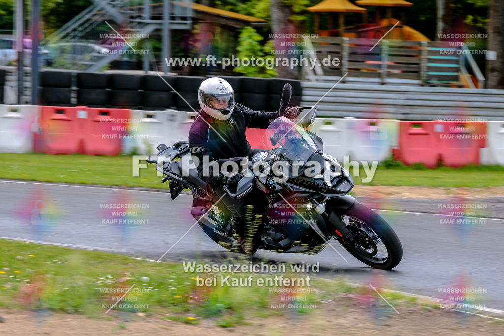 MotoTeamVBK-20855 | Hier findet Ihr Bilder von Touristenfahrten auf der Nürburgring Nordschleife oder von anderen Veranstaltungen die ich besucht habe. Viel Spass beim Durch Schauen 