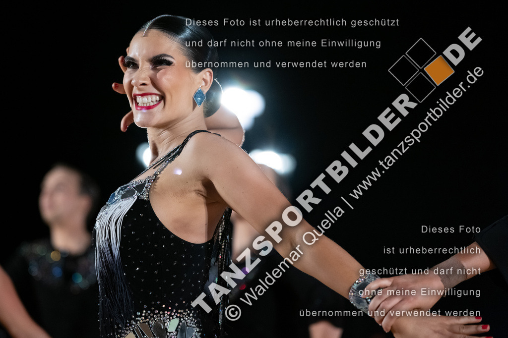 20250504-11155 | Hier finden Sie Tanz Bilder vom Latein und Standard Formationen tanzen. Sportbilder vom Tanzsport. Schöne Fotos und von Weltmeisterschaft, Europameisterschaft, Bundesliga, Regionalliga, Oberliga und Landesliga sowie von GOC Stuttgart, DanceComp, WM Bremen