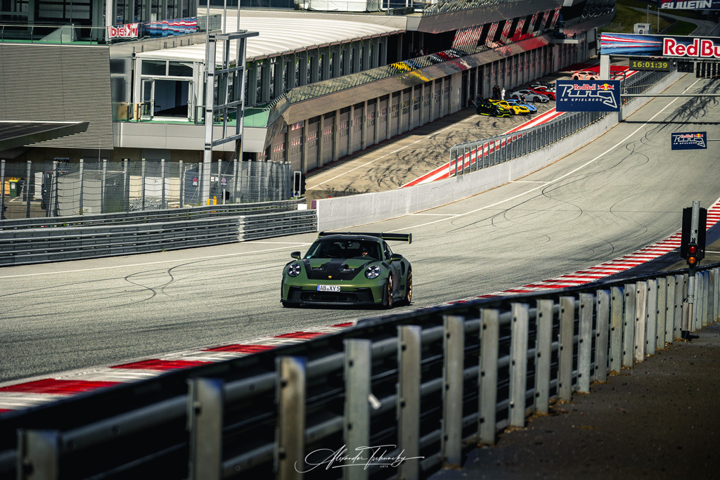 R6PZ2374 _Alexander Tschuncky | Entdecken Sie die faszinierende Welt von Alexander Tschuncky Arts: Kreative Fotografie, atemberaubende Automobilkunst und hochwertiger Bilderdruck. Lassen Sie sich inspirieren! - Realisiert mit Pictrs.com