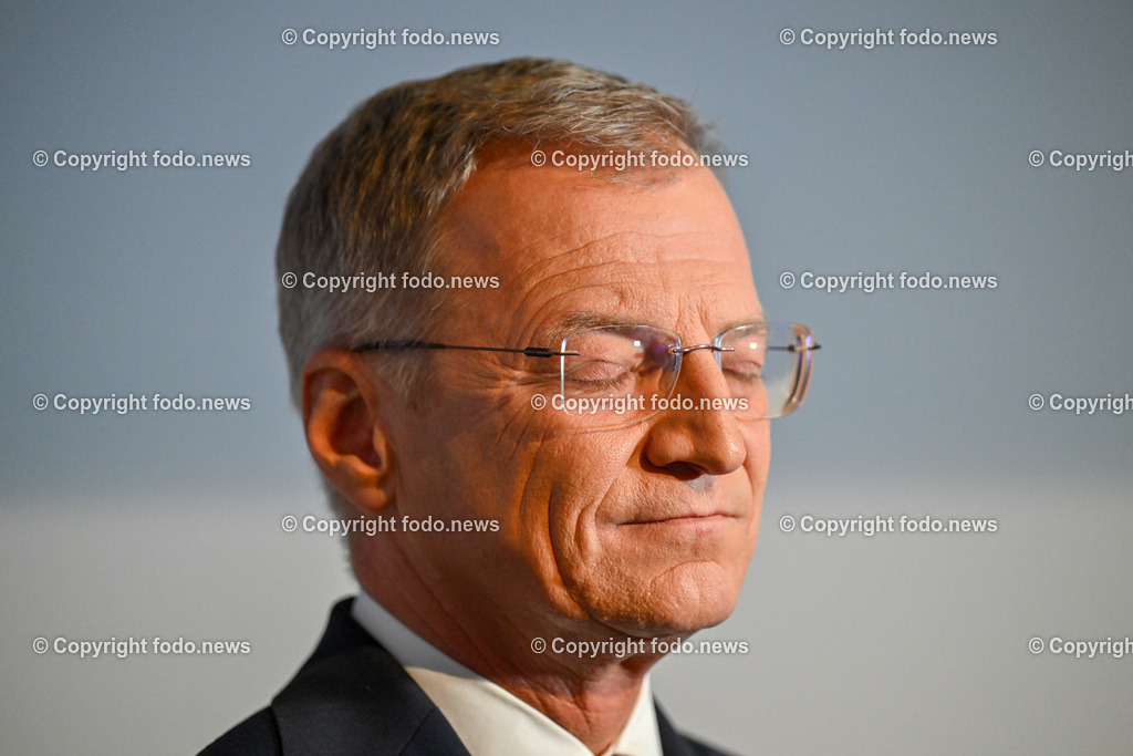 Pressewahldienst Linz zur Nationalratswahl 2024_ 29.09.2024-46 | 29.09.2024, Ursulinenhof Linz AUT, Nationalratswahl 2024, Pressewahldienst im Bild LH Thomas Stelzer (VP, Landeshauptmann Ooe)