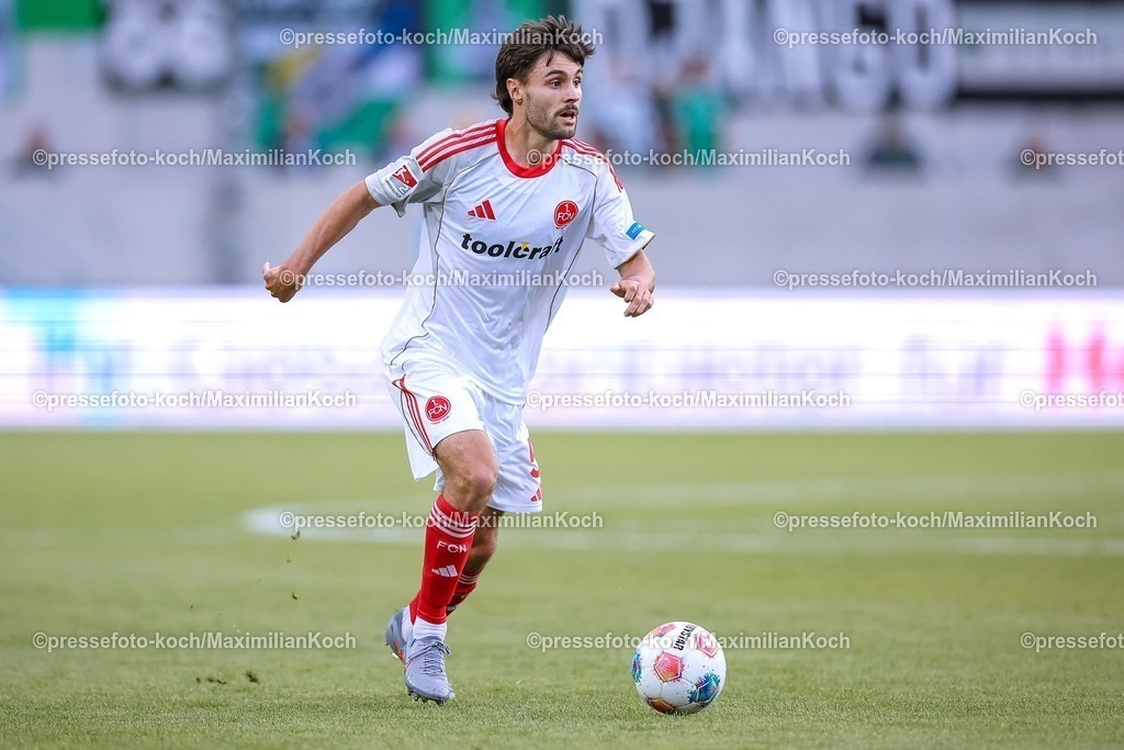 PRM22082501104 | 22.08.2025, Fußball, Preußen Münster - 1. FC Nürnberg, 2. Fußball Bundesliga,  Preußenstadion, Saison 2025 2026: Tom Baack (1FC Nuernberg #05)  DFB regulations prohibit any use of photographs as image sequences and or quasi-video.