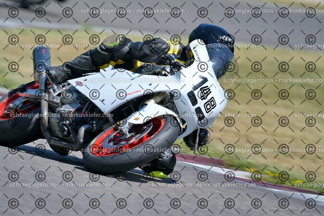 26bc03-1704 | markuskiefer.com - Realisiert mit Pictrs.com