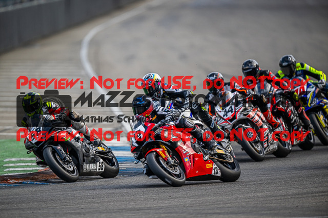 MaZZes_Fotomatrix_20230923_6007705_4173 | PRO SUPERSTOCK
