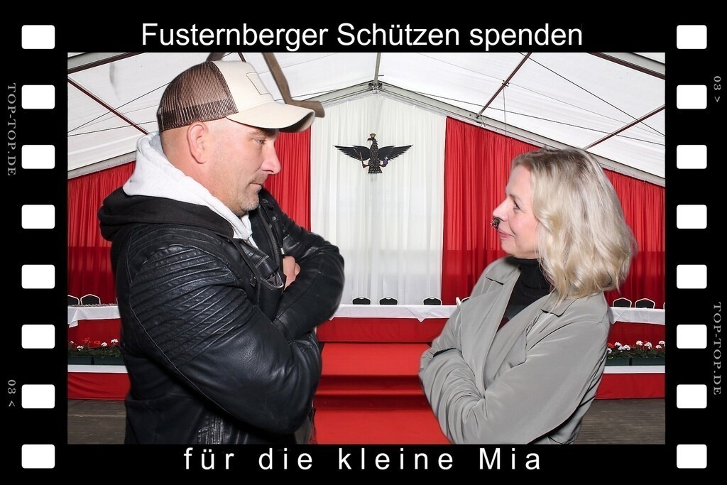 top-top.de 240928-087 | Foto, Video, Fotografie, Videografie, Fotobox, DJ, Discjockey, Musik, Musikbox, Veranstaltung, Photobooth, Amazon, Ebay, Buchtipp, Bestseller, Autor, Verlag, Buch, Wesel, Hamminkeln, NRW, Dinslaken, Rees, Drohne, Hochzeit, Party, Fotobox, Wesel, Fotograf