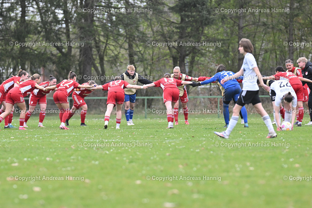 Fußball I Frauen I Saison 2024-25 I Oberliga I FC Jesteburg-Bendestorf - SpVg Aurich Frauen I 13.4.2025 | a-hannig - Realisiert mit Pictrs.com