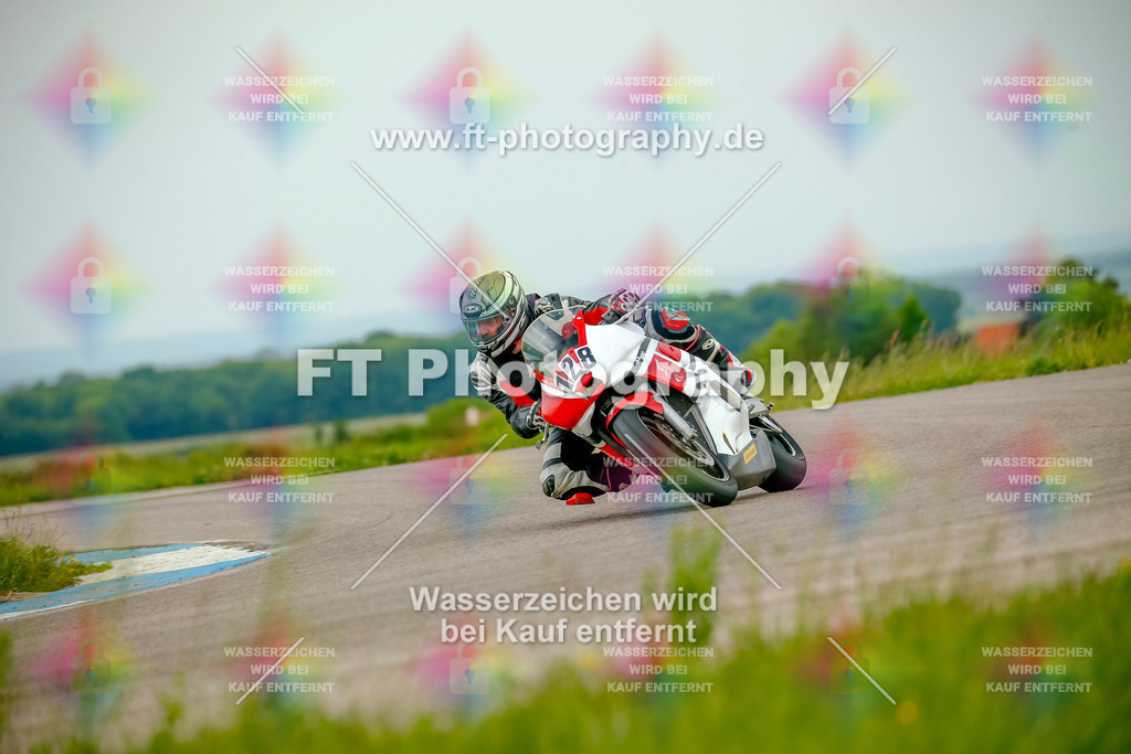 _MOT2104 | Hier findet Ihr Bilder von Touristenfahrten auf der Nürburgring Nordschleife oder von anderen Veranstaltungen die ich besucht habe. Viel Spass beim Durch Schauen 