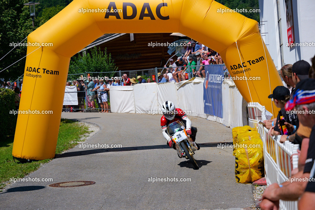 P1036814-2 | Erleben Sie atemberaubende, hochqualitative Fotos Ihrer Fahrt entlang der malerischen Alpenstraßen. Besuchen Sie alpineshots.com, um professionelle Aufnahmen Ihrer unvergesslichen Reise zu finden und zu kaufen - Realisiert mit Pictrs.com