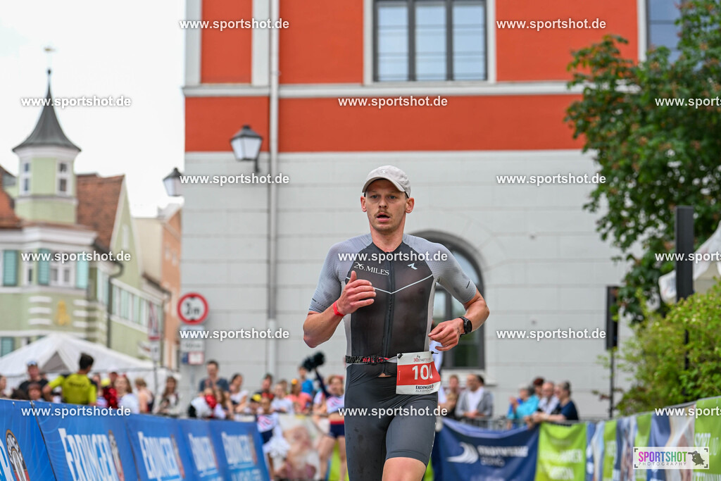 SZI_5570 | Stadttriathlon Erding 2025. #yourpictrs #sportshot_your_pictrs @Sportshotphotography #stadttriathlonerding Copyright: www.sportshot.de