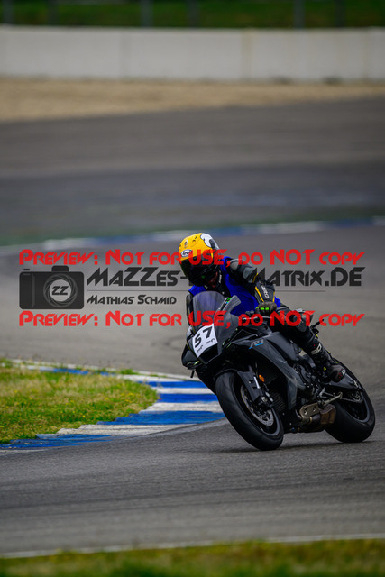 MaZZes_Fotomatrix_20250421_6007705_5508 | INST