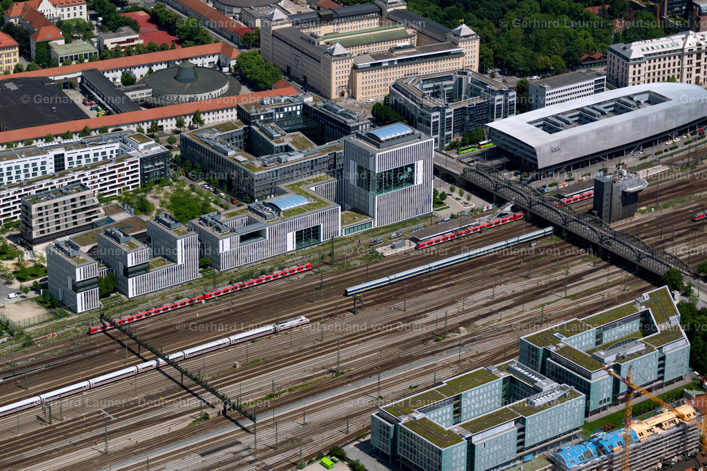 3804095 | moderne Gebäude an der Erika-Klaus-Mann-Strasse, München