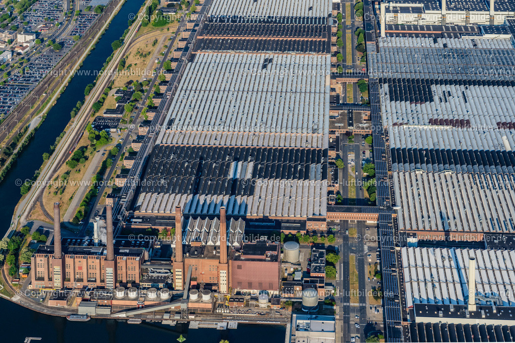 Wolfsburg_VW_Werk_Volkswagen_ELS_3682050623 | WOLFSBURG 05.06.2023 Blick auf das VW - Werksgelände Forschung &amp; Entwicklung der Volkswagen AG an der VW-Straße an der VW-Mittelstraße in Wolfsburg im Bundesland Niedersachsen. Weiterführende Informationen bei: VOLKSWAGEN AG. // View of the VW - factory premises research &amp; development of Volkswagen AG on street VW-Mittelstrasse in Wolfsburg in the state of Lower Saxony. Further information at: VOLKSWAGEN AG. Foto: Martin Elsen