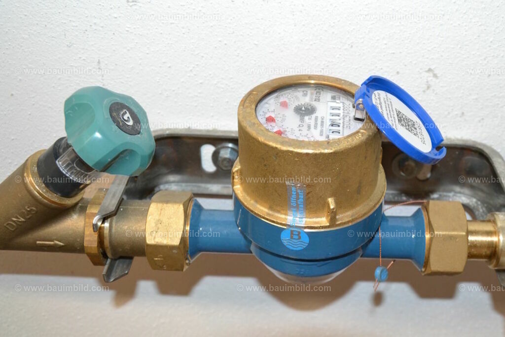 bib-lg15-sanitaer-0117 | Nach LV-Leistungsgruppen sortierte Detailfotos über den Bau eines Hauses. Alle Hausbau-Bilder direkt vom Urheber und Autor der Website Haus-Selber-Bauen.com