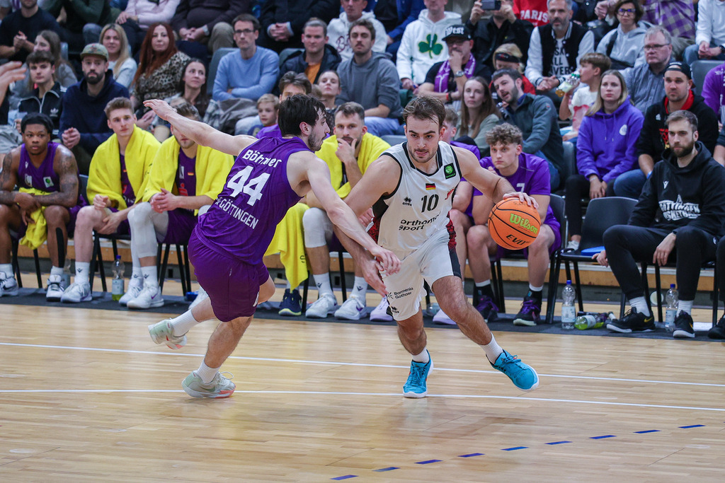 Pro A BAYER GIANTS vs BG Göttingen-142 | Fotos von Basketballspielen aus dem Raum NRW fotografiert von Gero Mueller-Laschet und Daniel Schaefer - Realisiert mit Pictrs.com