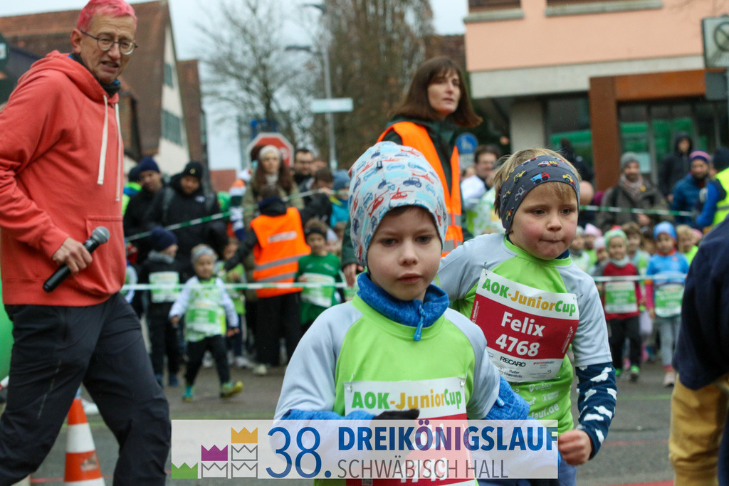 400m AOK Junior Cup | 3 Koenigslauf 2024 400m AOK Junior Cup - Realisiert mit Pictrs.com