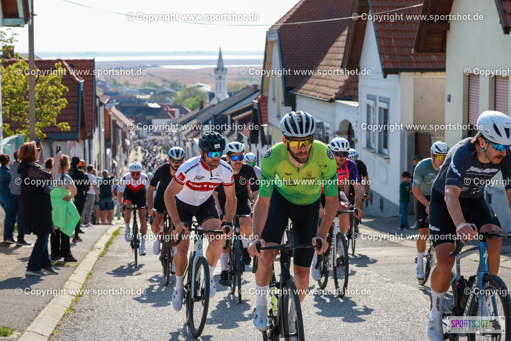 332_AR6_8771 | Neusiedlersee Radmarathon 2026@sportshot_your_pictrs #yourpictures#roadtowm2029 #nrm #neusiedlerseeradmarathon #neusiedlersee #neusiedlerseetourismus #burgenland #mörbisch #nrm26 #burgenlandtourismus #voglundco #poweredbyburgenlandtourismus #radsport #rad #marathon #ucigranfondo #visitburgenland #ucigranfondoworldseries