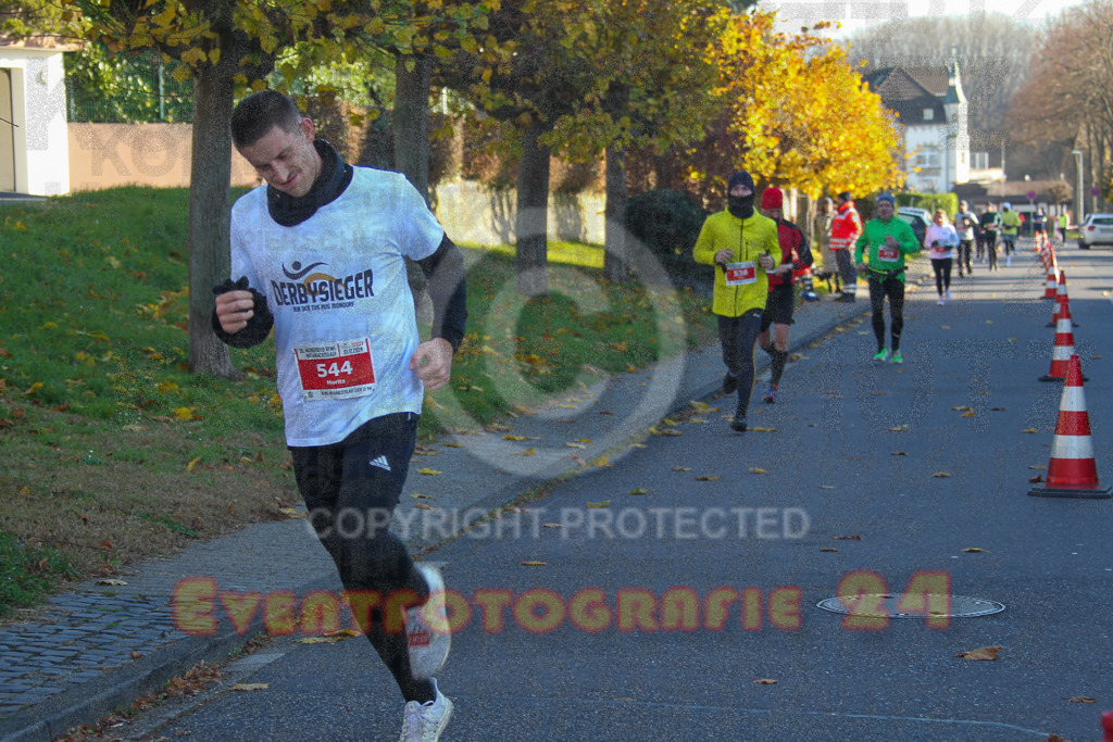 241201_1227_EV4_2569 | Sportfotografie im Rhein-Sieg Kreis, Köln, Bonn, NRW, Rheinland Pfalz, Hessen, etc. Unser Tätigkeitsfeld umfasst den Laufsport vom Volkslauf über den Marathon, Duathlon, Triathon bis zum Ultralauf wie Kölnpfad Ultra oder Schindertrail.