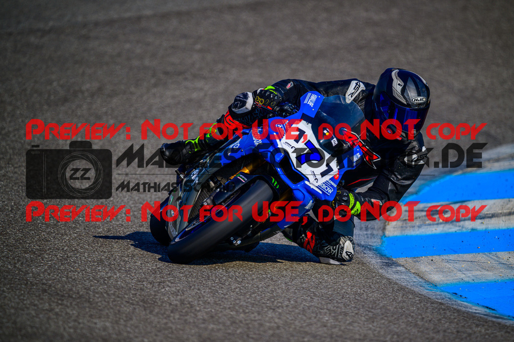 MaZZes_Fotomatrix_20250929_6007705_1748 | WEISS