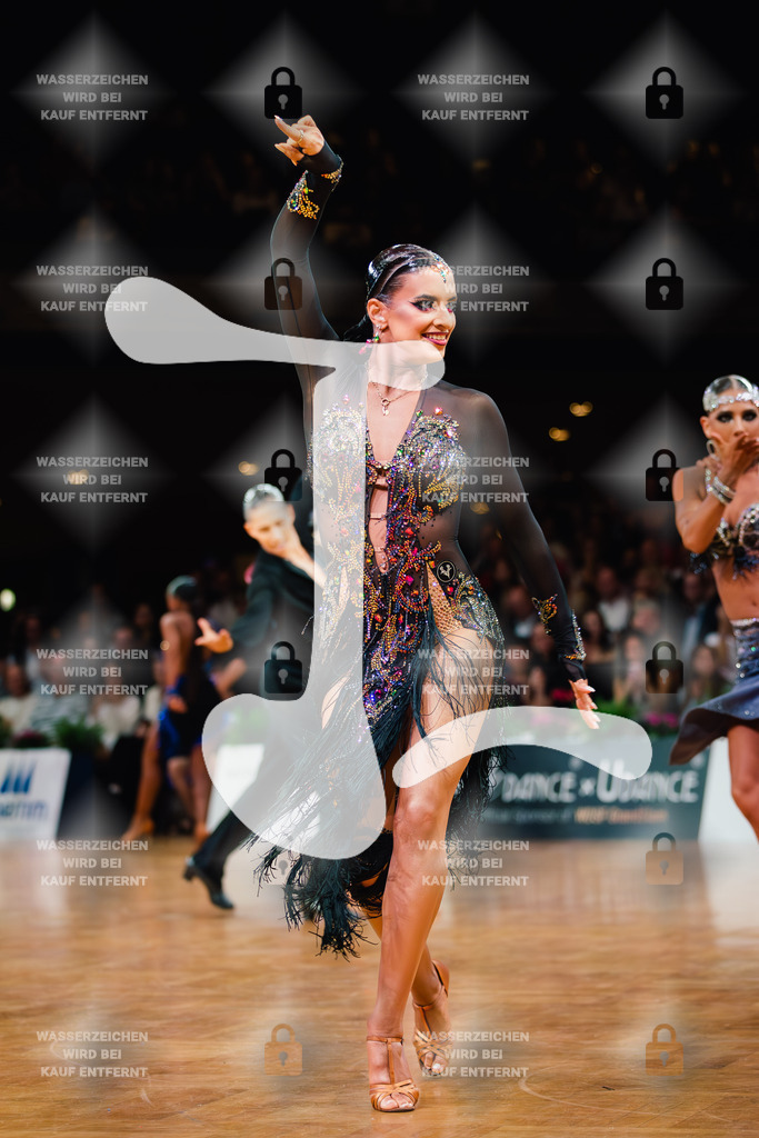 GOC 2025 - WDSF GrandSlam Latin 10-11th (77) Daniel Dingis _ Alessia-Allegra Gigli (Germany)-2025-08-23-2163 | Webshop for digital downloads and prints of dance sport, event & show photographer Julian Link - Realisiert mit Pictrs.com