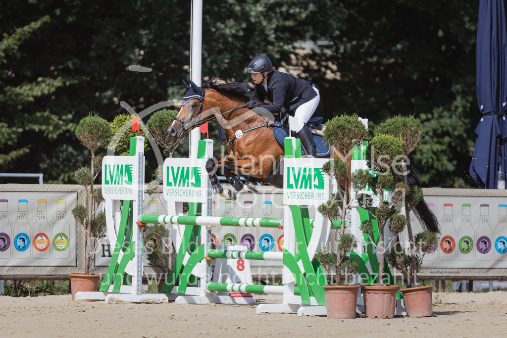 220728_BHO_RegioTour_A-Spr_Reiter-227 | Deine schönsten Turniermomente als professionelle Fotos! Entdecke hochwertige Pferdesport-Fotografie im Online-Shop. Jetzt Fotos finden & bestellen!