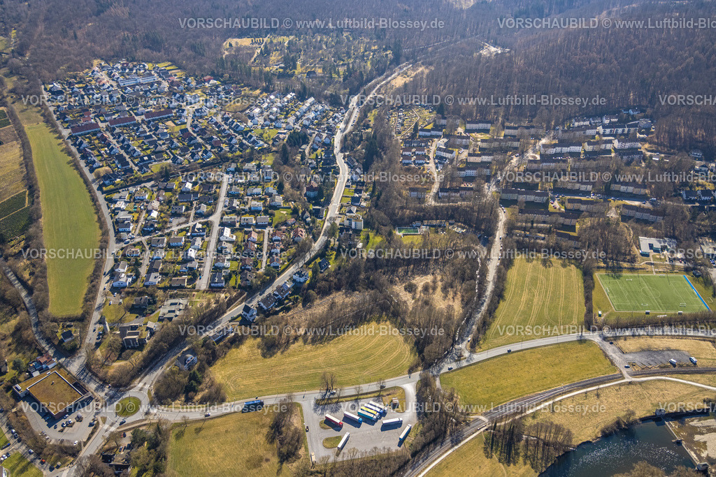 Arnsberg250305290 | Luftbild, Wohngebiet Ortsansicht Gierskämpen und Waldfriedhof, Edeka Supermarkt Teutenburg und Kreisverkehr, Arnsberg, Sauerland, Nordrhein-Westfalen, Deutschland