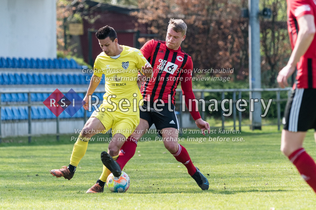 Fußball, Saison 2022/23, LOTTO-Pokal, WTSV Concordia - FC Teutonia 05, Sportpark Hinschenfelde (Hamburg), 10.04.2023, Halbfinale | Janik Jesgarzewski (#22, Teutonia), Gerit Lars Wintermeyer (#15, Concordia)