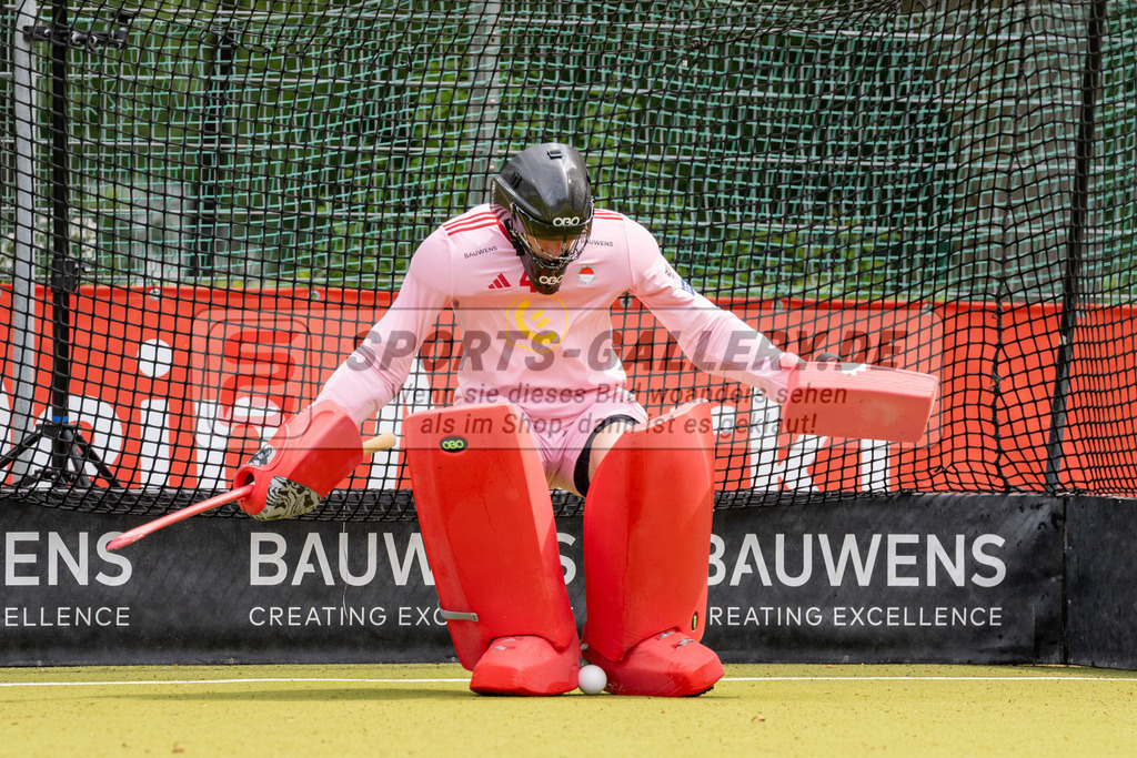 SFE_20250504_0010 | Köln, Deutschland, 04.05.2025:  Hockey 1. Bundesliga Herren Rot-Weiss Köln - Münchener SC im KTHC Stadion Rot-Weiss Köln Tennis and Hockey Club am 04.05.2025 in Köln, Deutschland. (Foto von Stephan Fehrmann)Köln, Germany, 04.05.2025: Hockey 1. Bundesliga Herren Rot-Weiss Köln - Münchener SC in KTHC Stadion Rot-Weiss Köln Tennis and Hockey Club at 04.05.2025 in Köln, Deutschland. (Foto from Stephan Fehrmann)