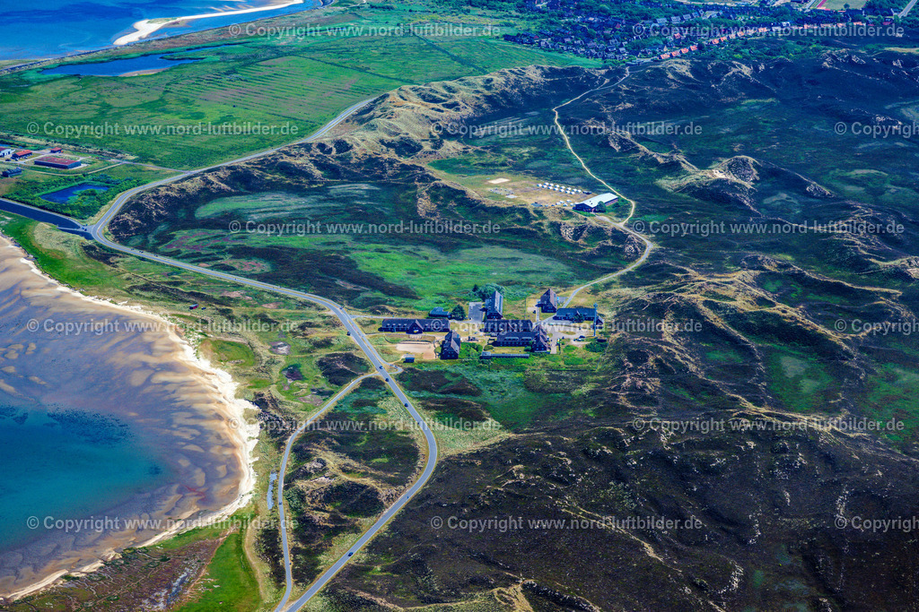 Sylt_List_DJH_Jugendherberge_List_Mövenberg_ELS_5776210625 | LIST AUF SYLT 13.08.2025 Jugendherberge mit Zeltlager " Mövenberg " an der Straße Mövenberg in List auf Sylt im Bundesland Schleswig-Holstein, Deutschland. Weiterführende Informationen bei: Jugendherberge List - Mövenberg. // Youth hostel with tent camp "Moevenberg" on the street Moevenberg in List on Sylt in the federal state of Schleswig-Holstein, Germany. Further information at: Jugendherberge List - Moevenberg. Foto: Martin Elsen