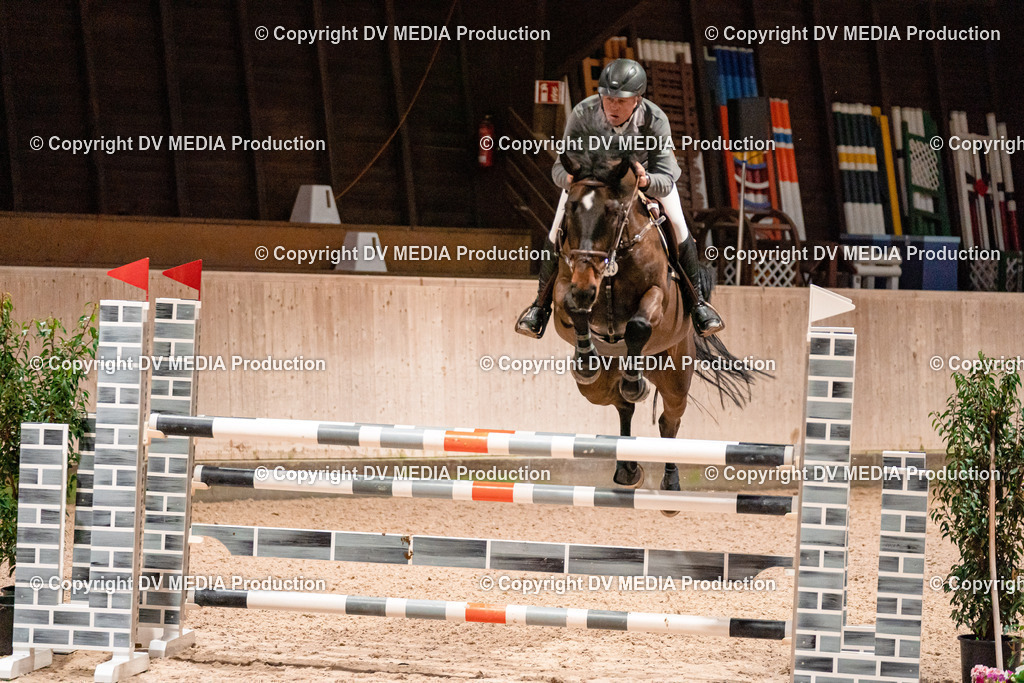 Springen Tag 1-952 | dv-media-shop - Realisiert mit Pictrs.com