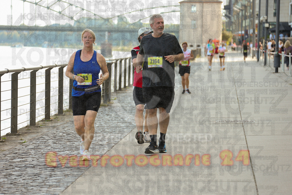 250920_1459_EX1_8345 | Sportfotografie im Rhein-Sieg Kreis, Köln, Bonn, NRW, Rheinland Pfalz, Hessen, etc. Unser Tätigkeitsfeld umfasst den Laufsport vom Volkslauf über den Marathon, Duathlon, Triathon bis zum Ultralauf wie Kölnpfad Ultra oder Schindertrail.