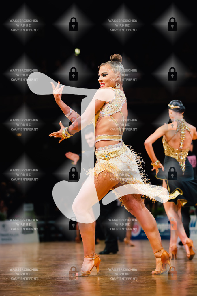 GOC 2025 - WDSF GrandSlam Latin 140th (27) Dennis Deiloff _ Sabrina Deiloff (Germany)-2025-08-23-1542 | Webshop for digital downloads and prints of dance sport, event & show photographer Julian Link - Realisiert mit Pictrs.com