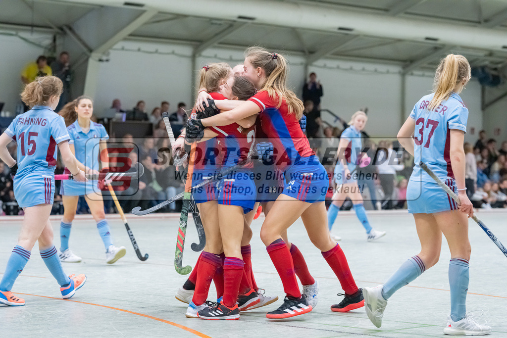 HK_20230226_105227 | Deutsche Meisterschaft WU16 Spiel um Platz 3 UHC Hamburg - Mannheimer HC am 26.2.2023 DSC 99, Düsseldorf ,