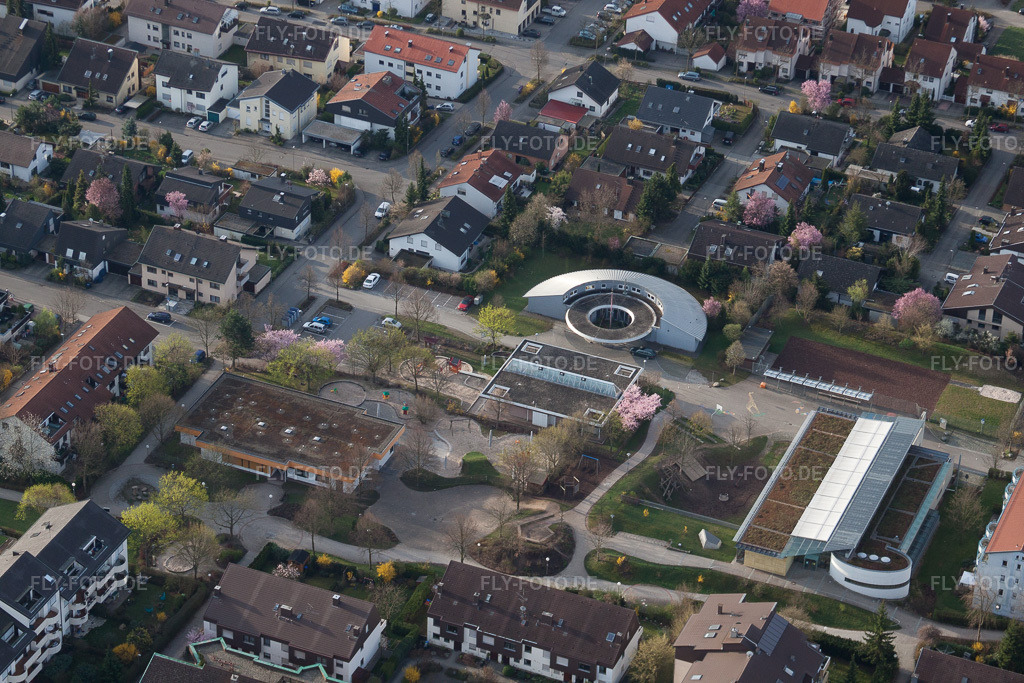 Luftbild: Ökumenisches Zentrum Ezach im Ortsteil Eltingen in Leonberg im Bundesland Baden-Württemberg in Deutschland. Foto: IMG_39048.jpg vom 03.04.2011 durch Werner Riehm/FLY-FOTO.de