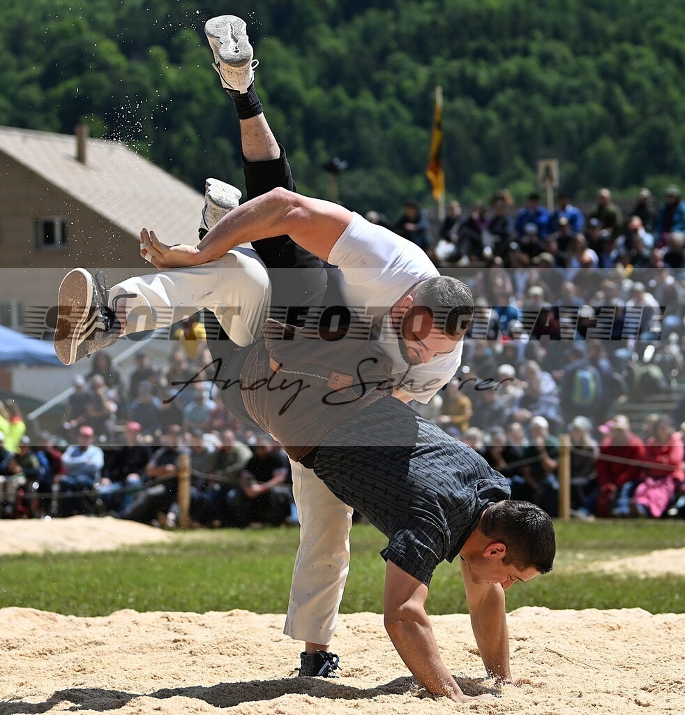Bruhin Fredi gewinnt vs Wyss SvenDSC_6725aaaa | Kaufen Sie Sportbilder im Onlineshop von Andy Scherrer Sportfotografie. Faszinierende Bilder von Sportevents aus der ganzen Schweiz. Fussball, Frauenfussball, Unihockey, Handball, Schwingen und weiteren Sportarten. - Realisiert mit Pictrs.com