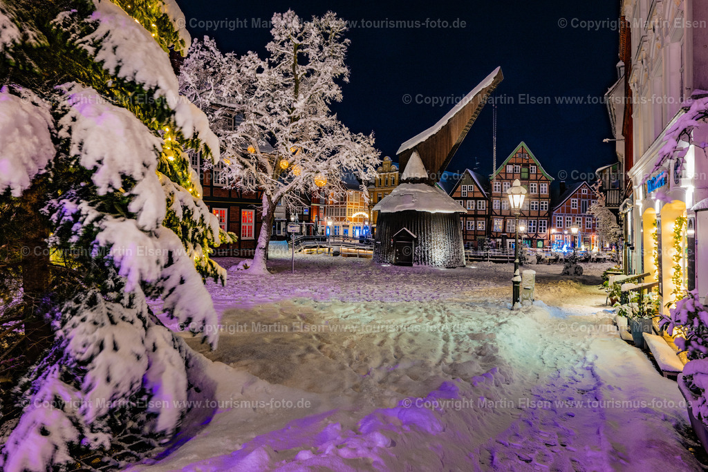 Stade Fischmarkt Altstadt Winter Schnee_ELS_2422030126 | Fotos aus den Touristenorten aus Norddeutschland. - Realisiert mit Pictrs.com