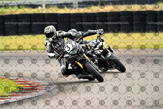 25bt02-0078 | markuskiefer.com - Realisiert mit Pictrs.com