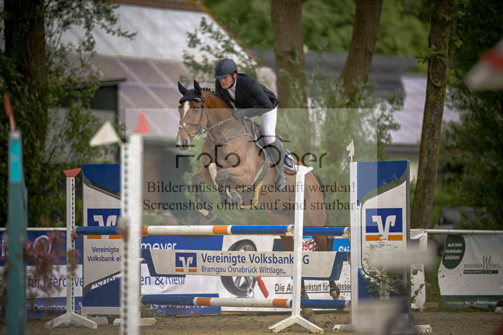 20240505-DOS_9642 | Entdecke hochwertige Reitturnierfotos von Foto Oger. Professionell, emotional und authentisch – jetzt Lieblingsmomente im Shop bestellen.Deutschlandweite Turnierfotografie. - Realisiert mit Pictrs.com