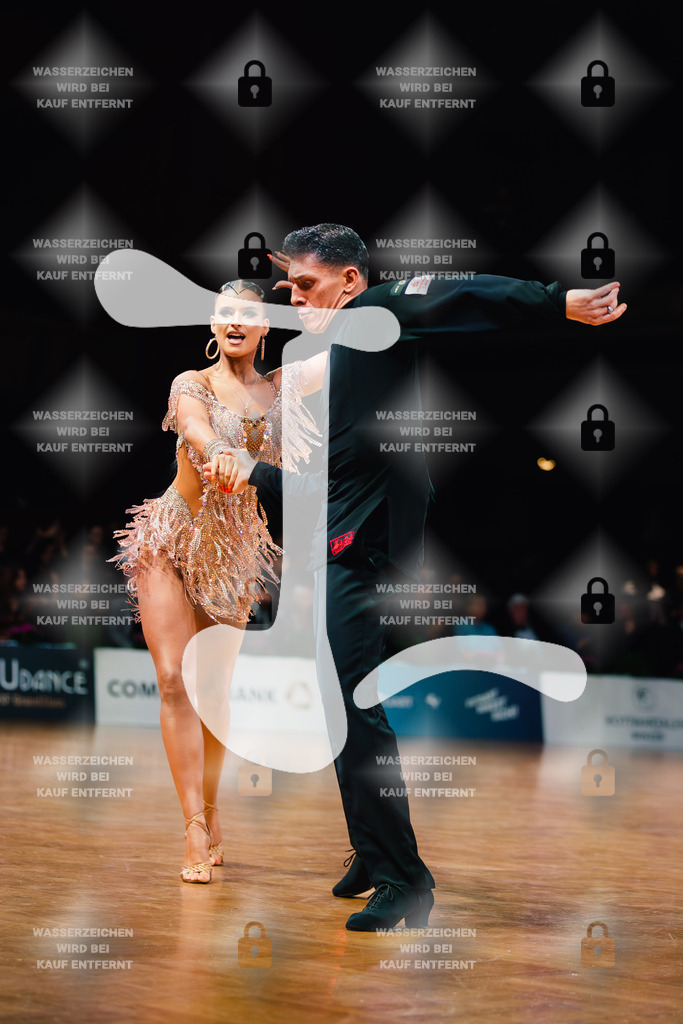 GOC 2025 - WDSF GrandSlam Latin 10-11th (40) Razvan Dumitrescu _ Jacqueline Joos (Germany)-2025-08-23-5302 | Webshop for digital downloads and prints of dance sport, event & show photographer Julian Link - Realisiert mit Pictrs.com