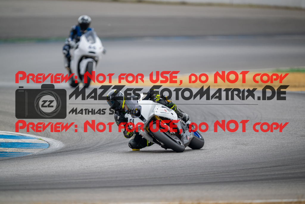 MaZZes-Fotomatrix-20260809-578056 | R1