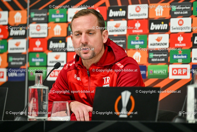AUT, Lask Linz Pressekonferenz Europaleague Lask vs FC Toulouse | 13.12.2023, Oberoesterreich Arena Linz, AUT, Lask Linz Pressekonferenz zur Europaleague Lask vs FC Toulouse, im Bild Thomas Sageder, Trainer Lask Linz (Lask)


// Pressconference Europaleague, LASK Linz vs FC Toulouse in Linz, Austria on 2023/12/13

