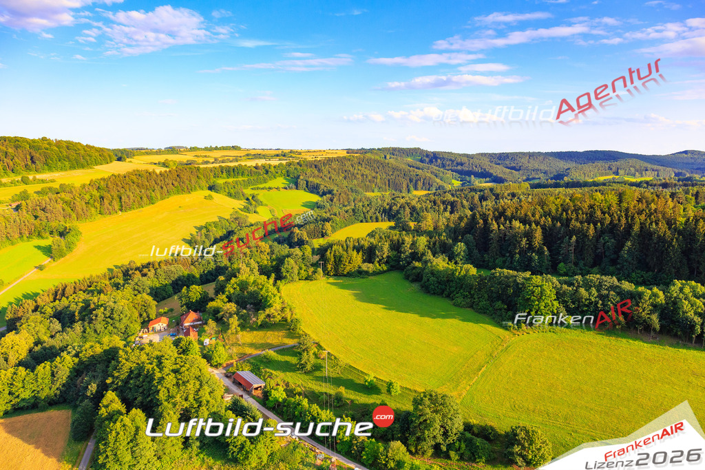 Die Luftaufnahme der Stadt Weissenbrunn wurde vom UL-Flugzeug heraus erstellt ( keine Drohne )- hohe Auflösung für beste Qualität