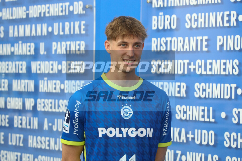 VfL Gummersbach Team 25/26 | Mathis Häseler, VfL Gummersbach Team 25/26 - © Sportfoto-Sale (MK) - Realisiert mit Pictrs.com