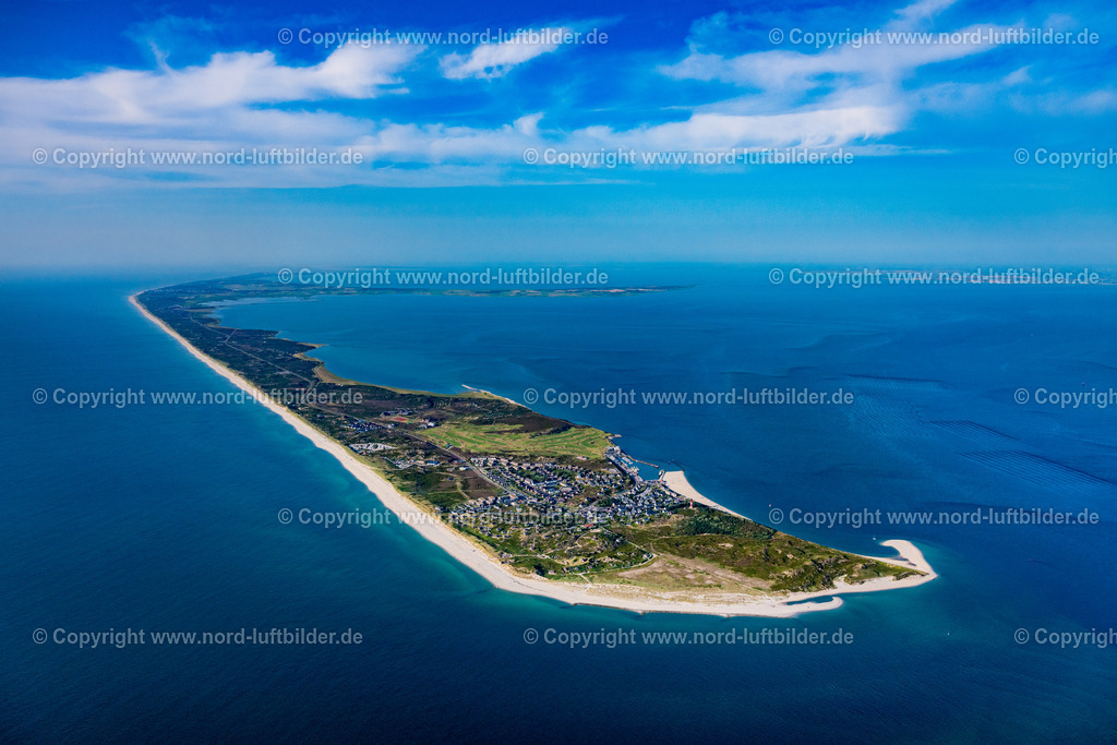 Sylt_Hörnum_ELS_0852130825 | HöRNUM (SYLT) 21.06.2025 Küstenbereich der " Hörnumer Odde " in Hörnum auf der Nordseeinsel Sylt im Bundesland Schleswig-Holstein. Weiterführende Informationen bei: Sylt Marketing GmbH. // Coastal area of the " Hoernumer Odde " in Hoernum on the North Sea island of Sylt in the federal state of Schleswig-Holstein. Further information at: Sylt Marketing GmbH. Foto: Martin Elsen