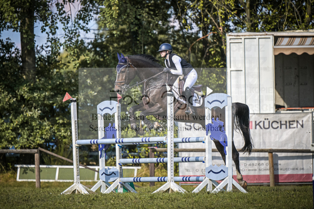DOS_0814 | Entdecke hochwertige Reitturnierfotos von Foto Oger. Professionell, emotional und authentisch – jetzt Lieblingsmomente im Shop bestellen.Deutschlandweite Turnierfotografie. - Realisiert mit Pictrs.com