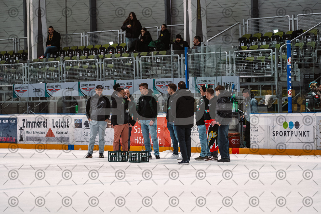 Alligators_vs_Erding_12_12_2025-156 | Höchstadt Alligators Fotogalerie: Eishockey-Action aus Franken. Professionelle Spielfotos, Portraits & Stadionbilder zum Download. Jetzt entdecken! - Realisiert mit Pictrs.com
