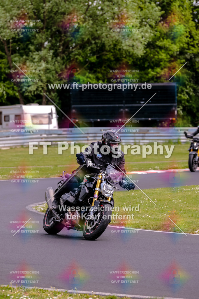 MotoTeamVBK-20816 | Hier findet Ihr Bilder von Touristenfahrten auf der Nürburgring Nordschleife oder von anderen Veranstaltungen die ich besucht habe. Viel Spass beim Durch Schauen 