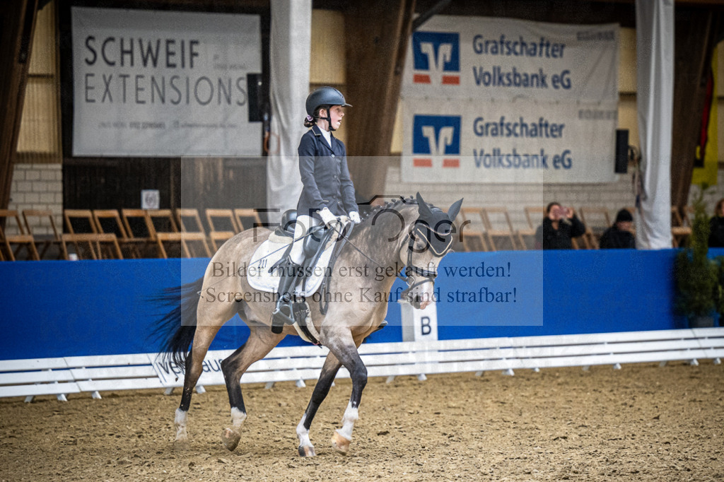 DOS_4201 | Entdecke hochwertige Reitturnierfotos von Foto Oger. Professionell, emotional und authentisch – jetzt Lieblingsmomente im Shop bestellen.Deutschlandweite Turnierfotografie. - Realisiert mit Pictrs.com