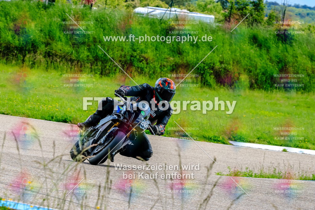 MotoTeam-0389 | Hier findet Ihr Bilder von Touristenfahrten auf der Nürburgring Nordschleife oder von anderen Veranstaltungen die ich besucht habe. Viel Spass beim Durch Schauen 