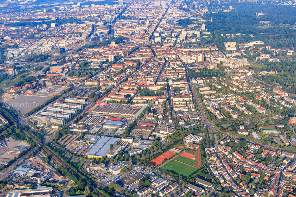 Luftbild: zwischen Haid-und-Neu-Straße und Durlacher Allee im Ortsteil Oststadt in Karlsruhe im Bundesland Baden-Württemberg in Deutschland. Foto: IMG_52873.jpg vom 05.09.2012 durch Werner Riehm/FLY-FOTO.de