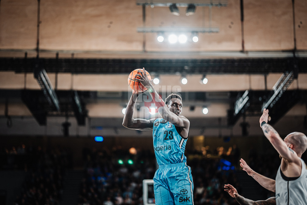 Basketball | Männer | Saison 2024/2025 | easyCredit Basketball Bundesliga | 14. Spieltag | Veolia Towers Hamburg vs. Basketball Löwen Braunschweig | 30.12.2024 | Kur Kuath (#23, Veolia Towers Hamburg)