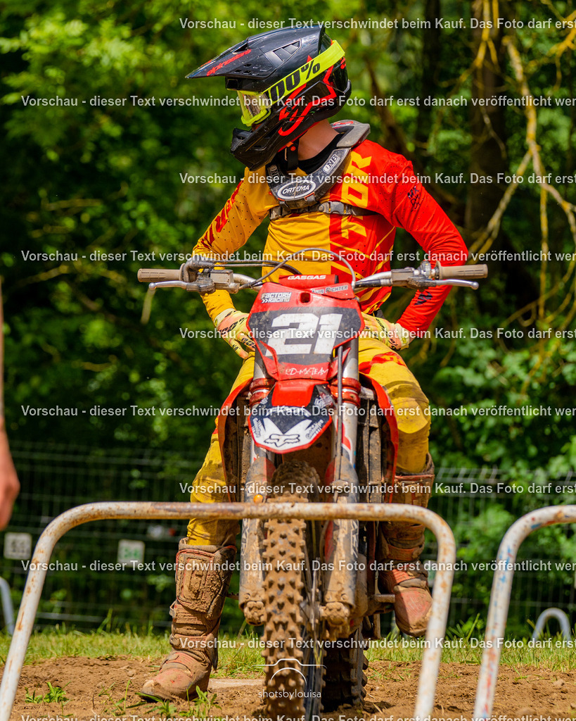 20260607_MSCParmen-0219 | Sportfotografin aus Berlin-Brandenburg mit Fokus auf Motocross. Ich halte deine sportliche Leistung und echte Emotionen auf und neben der Strecke professionell fest. Entdecke die Fotos von deinem Rennen und bestelle sie direkt hier im Shop.